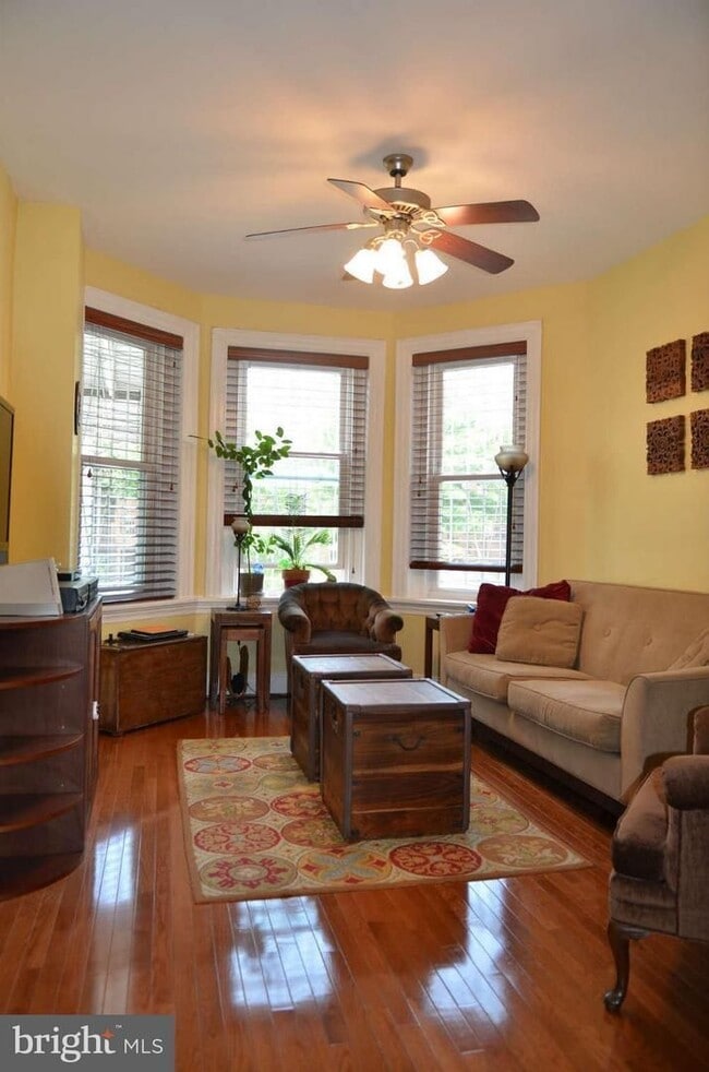 Primary Photo - 3025 11th St NW