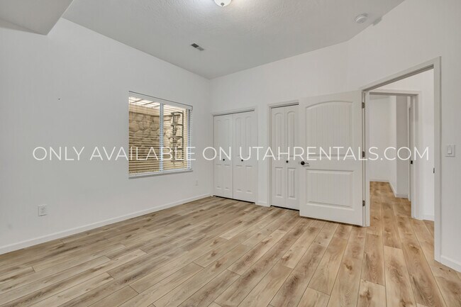 Building Photo - 2979 Desert Forest Ln