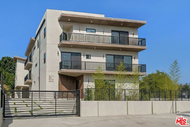 Building Photo - 259 S Park View St