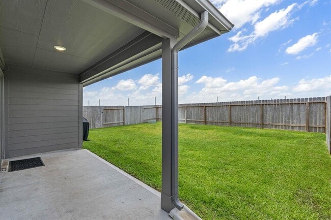 Building Photo - 24335 Saddlestone Green Dr