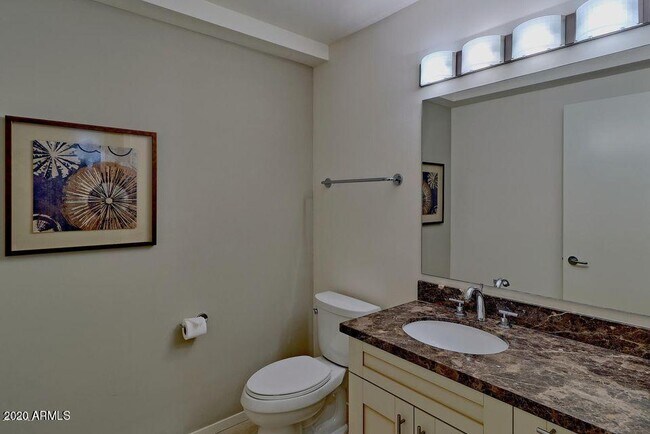 Building Photo - 7117 E Rancho Vista Dr