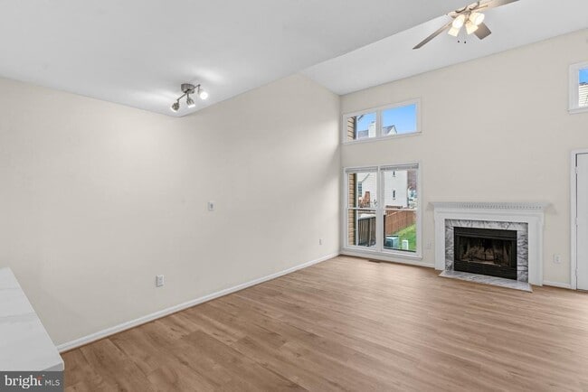 Building Photo - 13920 Baton Rouge Ct