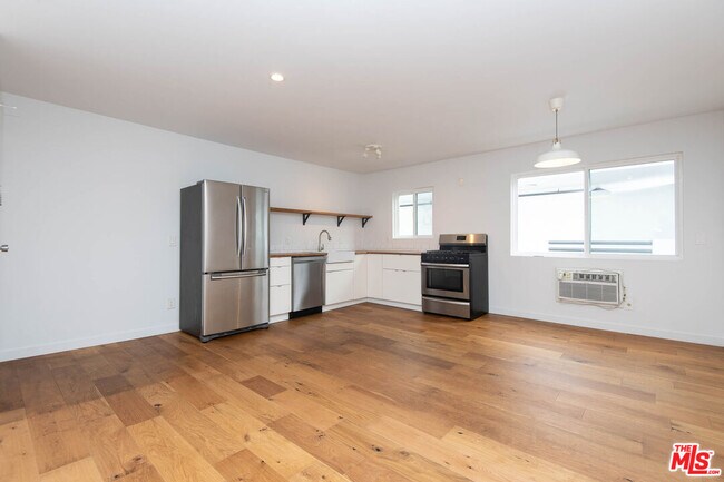 Building Photo - 3933 Marathon St