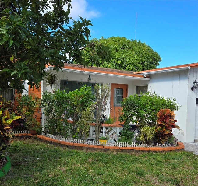 Building Photo - 4215 NW 52nd Ave