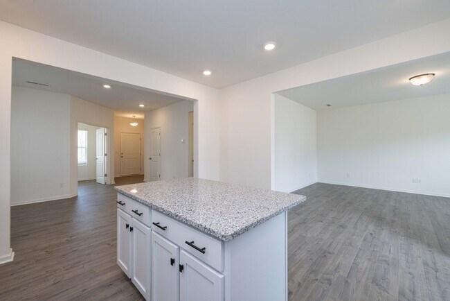 Building Photo - 4 Bedroom Home Piedmont School District - ...