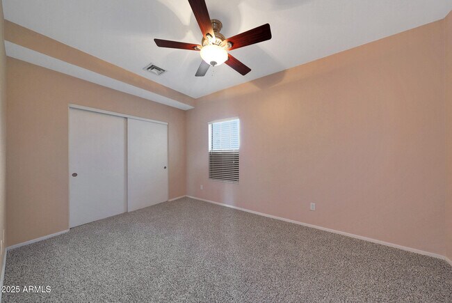 Building Photo - 4653 W Dublin St