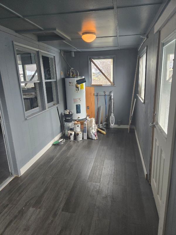 Building Photo - 716 E 1st St