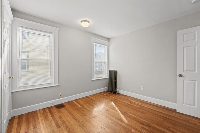 Building Photo - 40 Ripley Rd