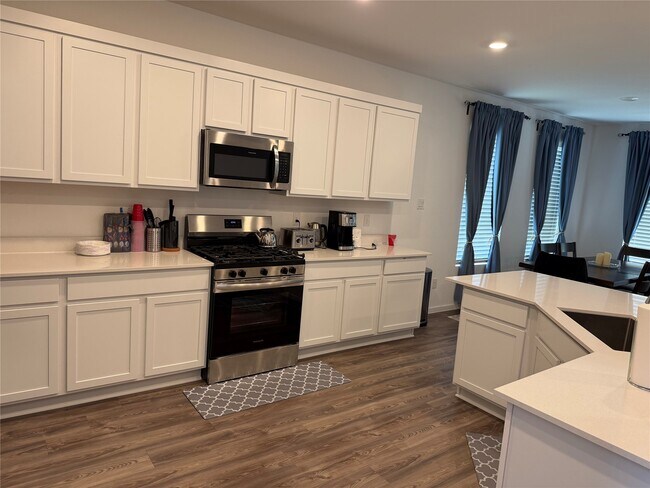 Building Photo - 5435 Still Mdw Ln
