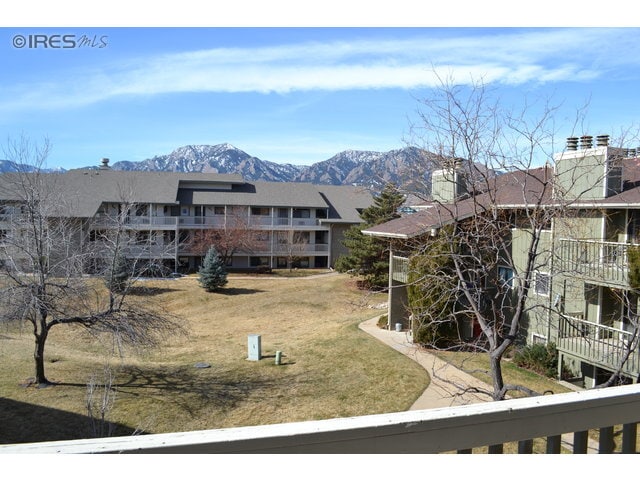Building Photo - 695 Manhattan Dr
