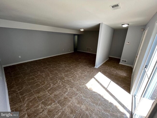 Building Photo - 6844 Perry Penney Dr