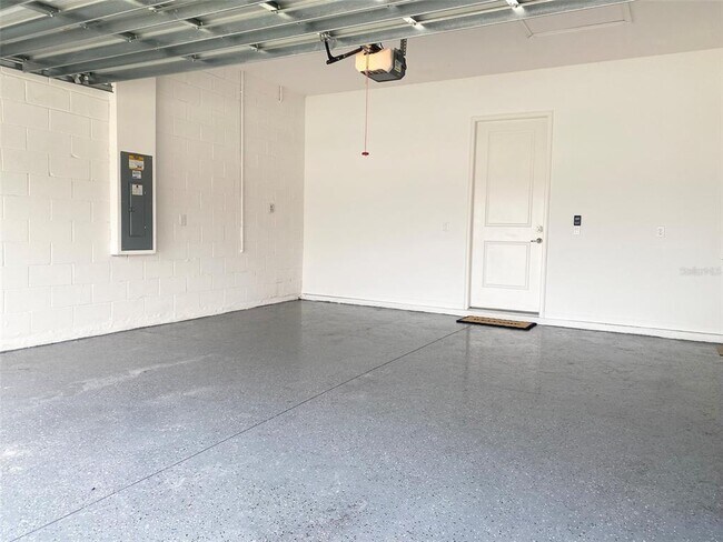 Building Photo - 724 Winterside Dr