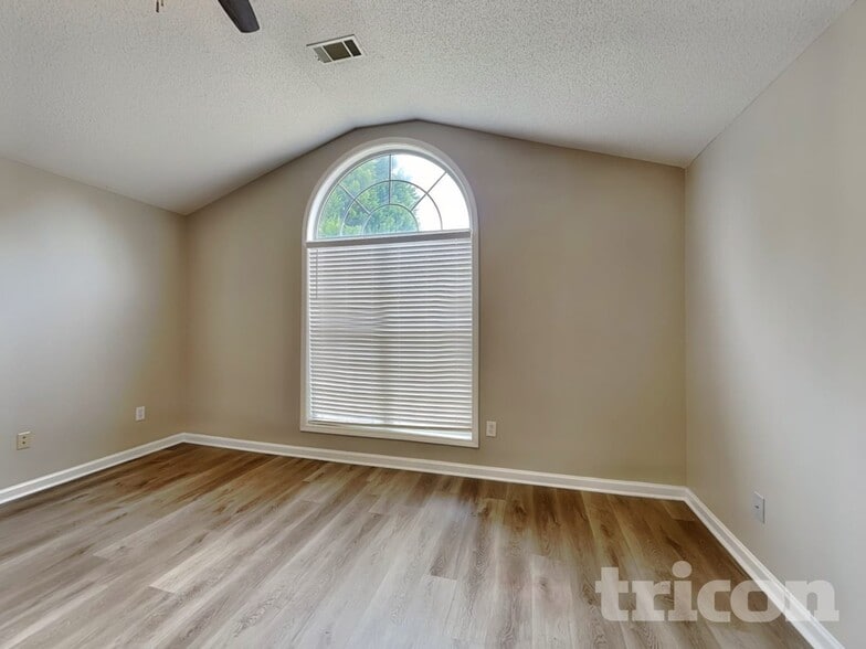 Building Photo - 4059 Angels Dr