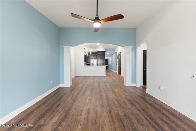 Building Photo - 115 Riverview Bend S