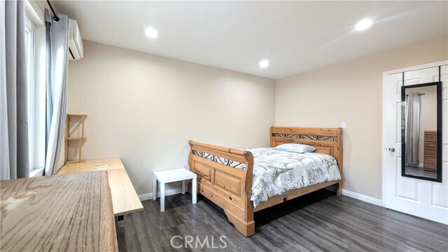 Building Photo - 1299 W 37th Dr