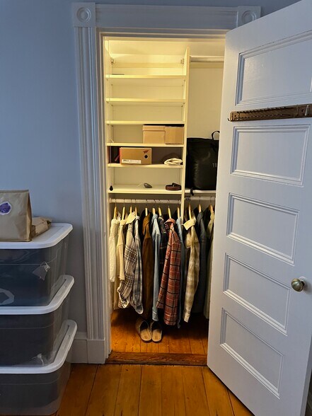 Building Photo - 119 Antrim St