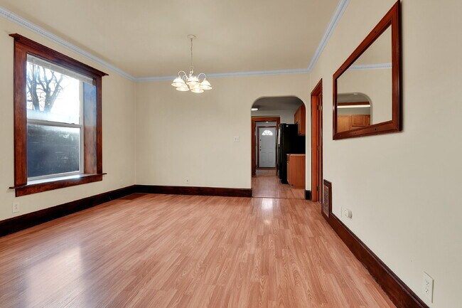 Building Photo - $2,900, 3-bed, 2 bath victorian home with a fenced yard and $300 off the first month's rent.