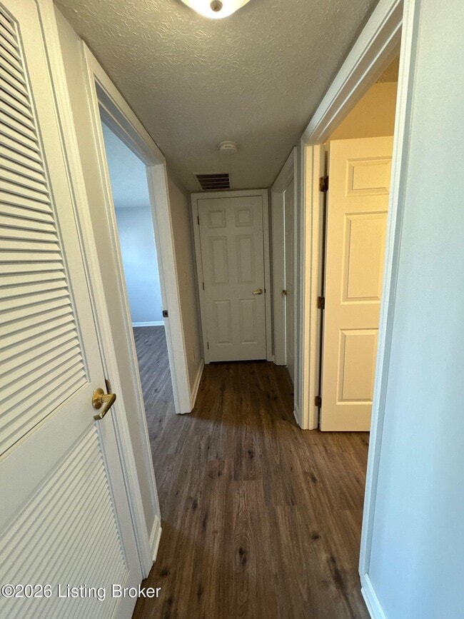 Building Photo - 4101 Blue Lick Ct