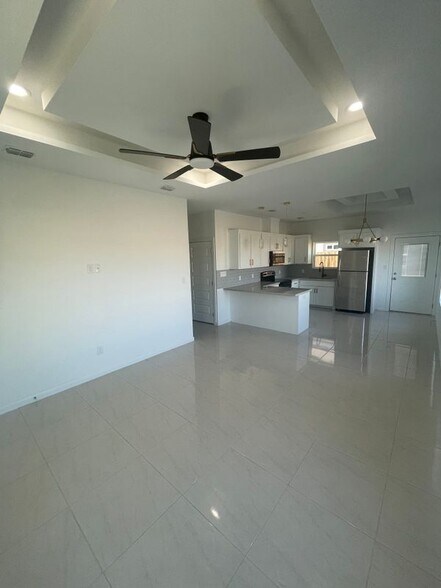 Building Photo - 1024 N Woodson Ave