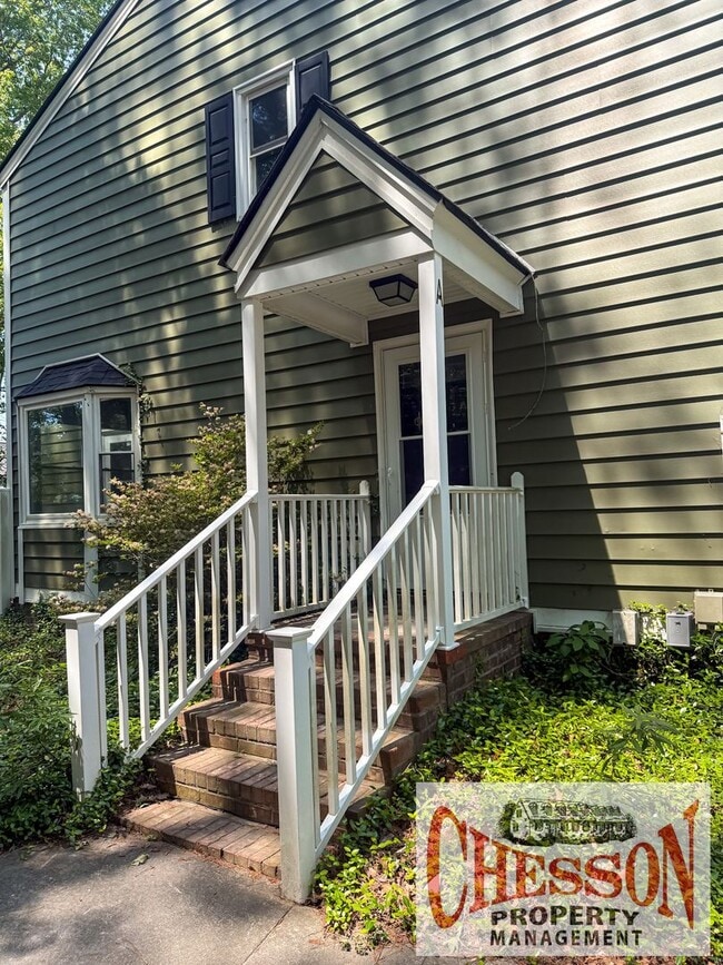 Building Photo - 3323 Christopher Dr NW