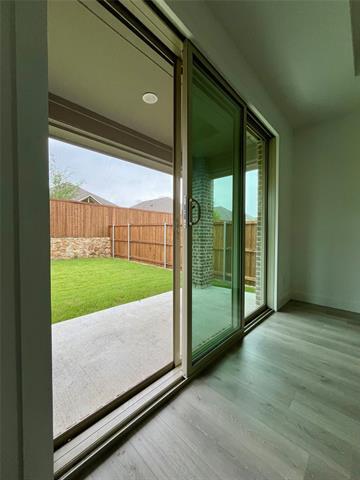 Building Photo - 725 Sunflower Trl