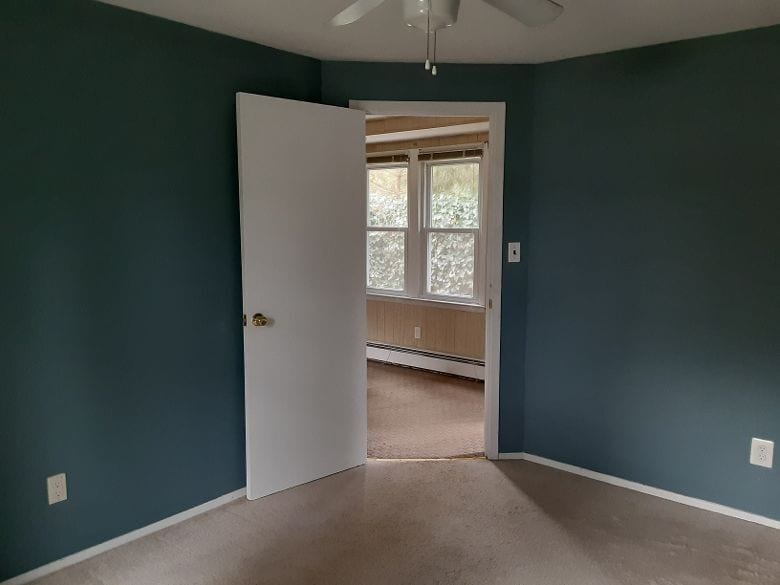 badroom - 15 Ingersoll St