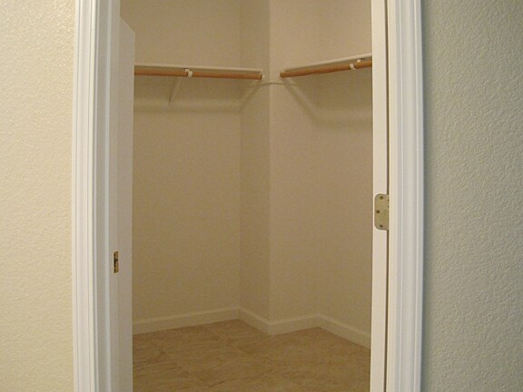 Building Photo - 111 Chimney Rock Ct