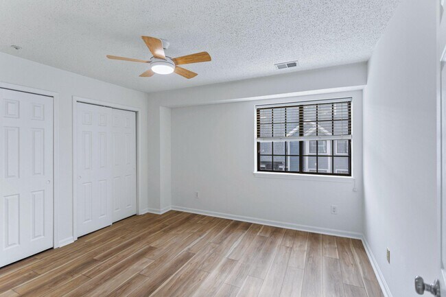 Building Photo - 6008 Mersey Oaks Way