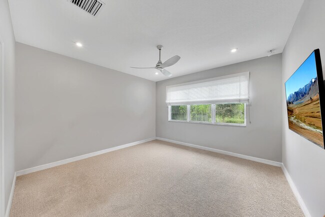 Building Photo - 10219 SW Corvus Ln