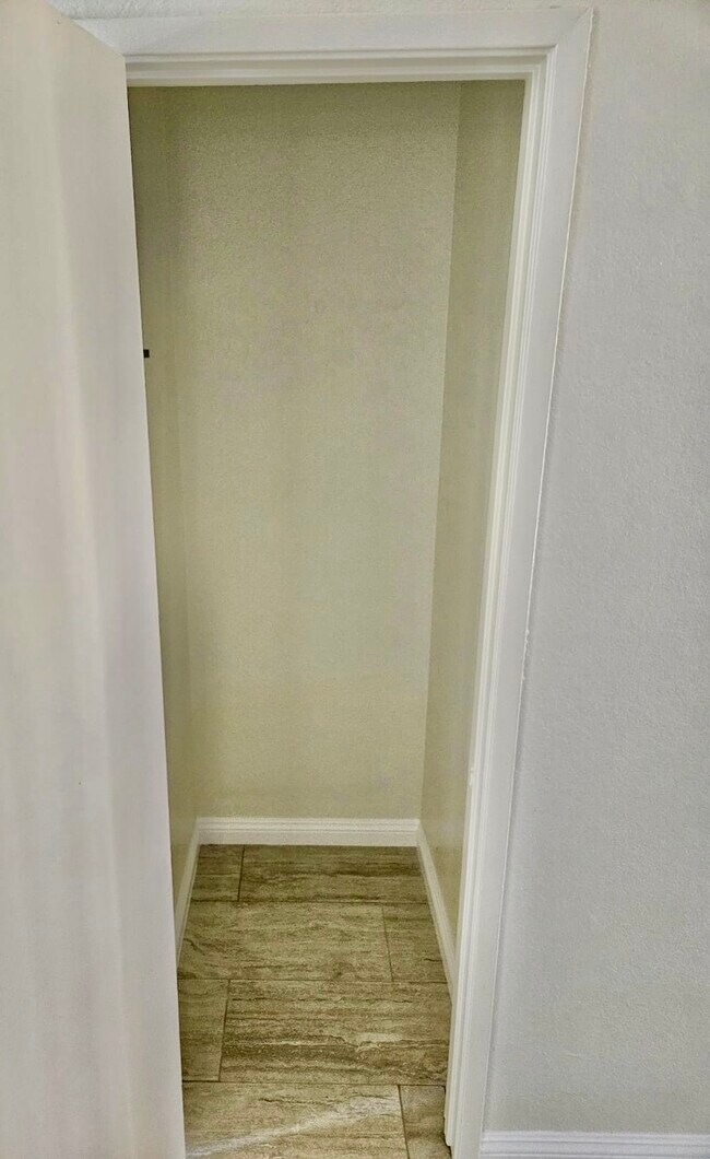 Storage - 2118 Obarr Pl