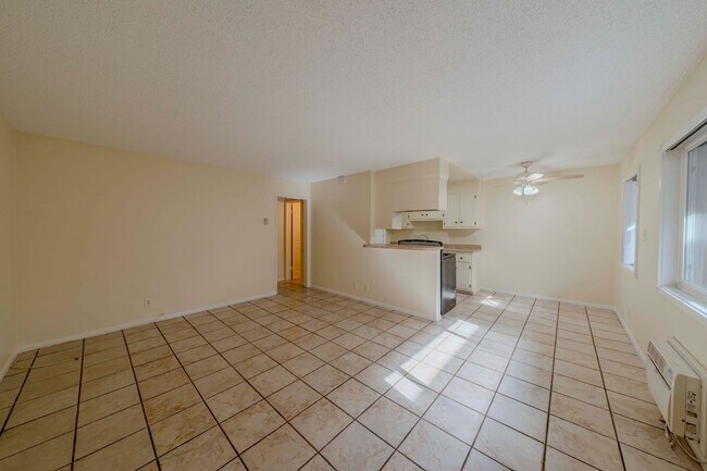 Building Photo - CORONADO