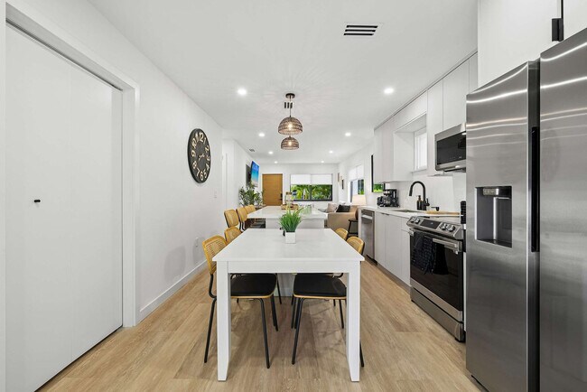 Building Photo - 3737 Frow Ave