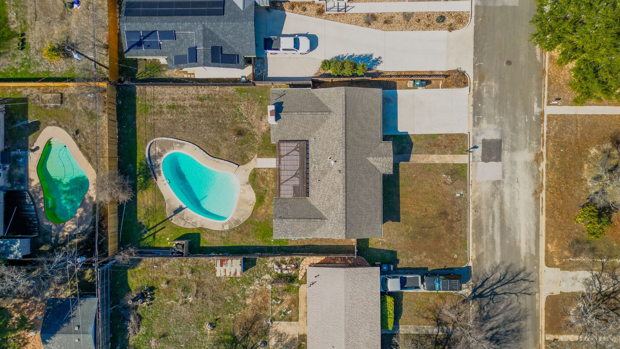 Building Photo - 1409 Highland Dr