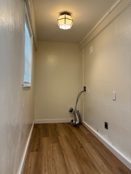 Building Photo - 525 Delaware St