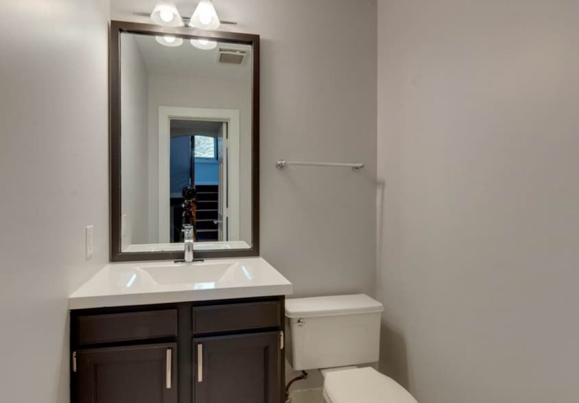 Building Photo - 315 Settlers Ln