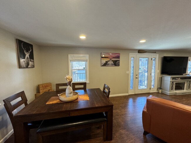 Building Photo - 312 Lehigh Dr