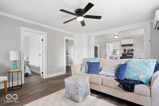 Building Photo - 606 E County Line Rd