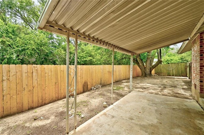 Building Photo - 2009 Greenbrook Pkwy