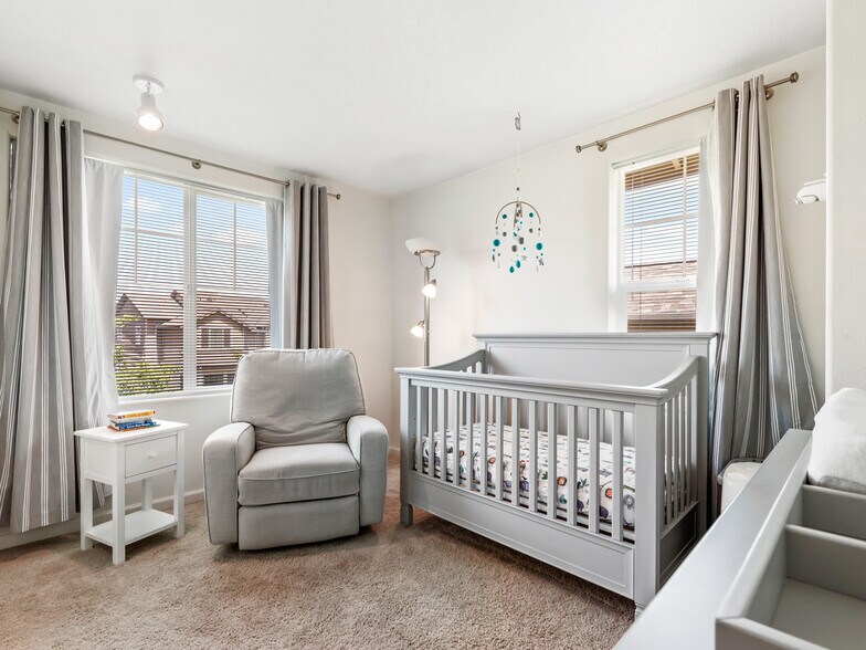 Building Photo - 15350 SW Mallard Dr #103