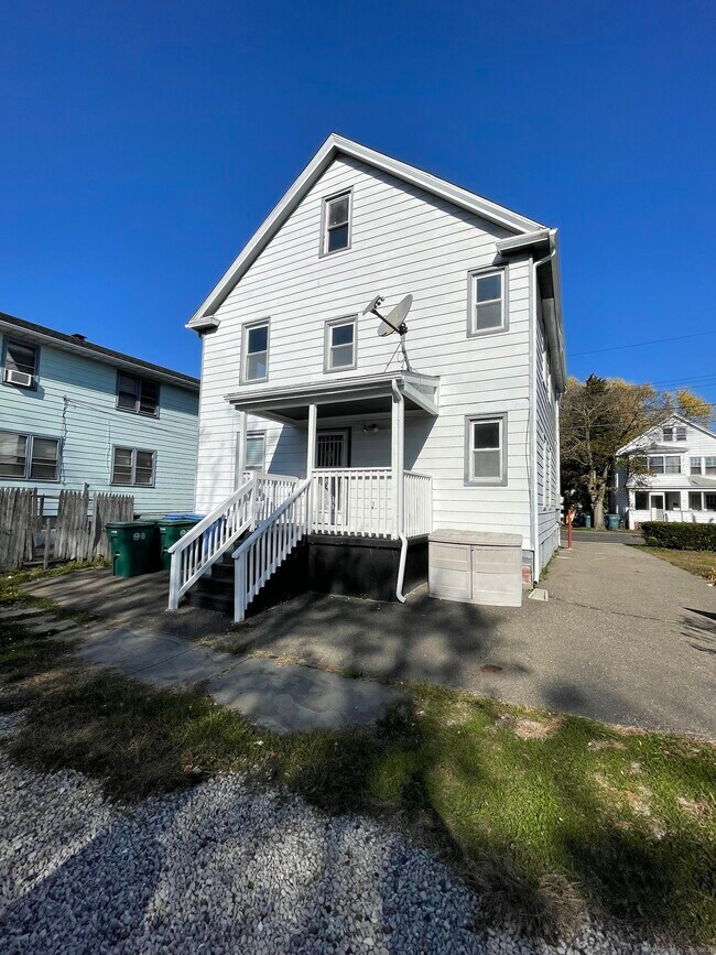 Building Photo - 46 George St