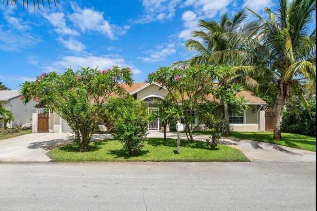 Building Photo - 6816 Osborne Dr