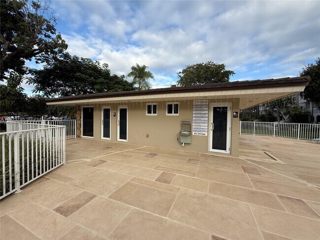 Building Photo - 7720 Camino Real