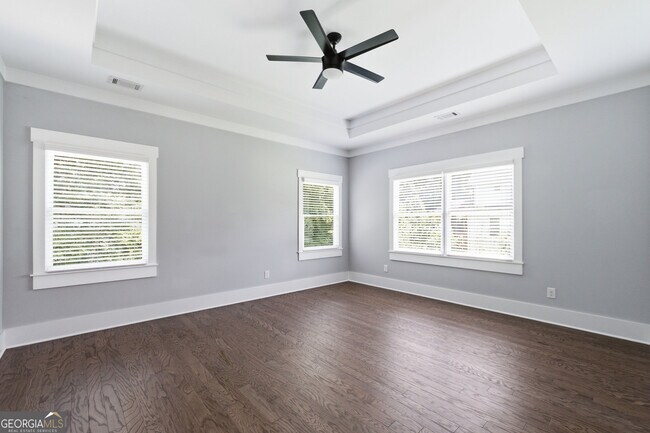 Building Photo - 254 Lamon Ave SE