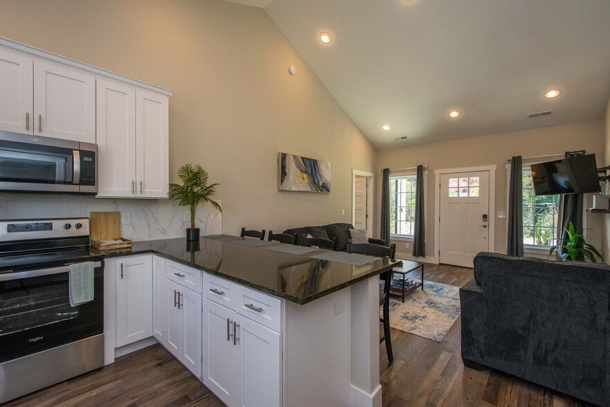 Building Photo - 2324 Greater Druid Hills Blvd