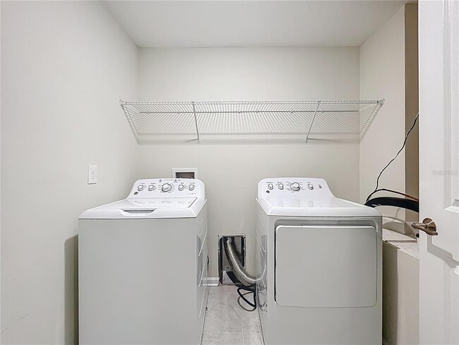 Building Photo - 16436 Fernridge St