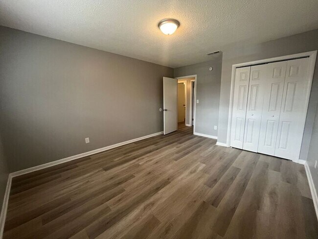 Building Photo - 4076 Teakwood Dr
