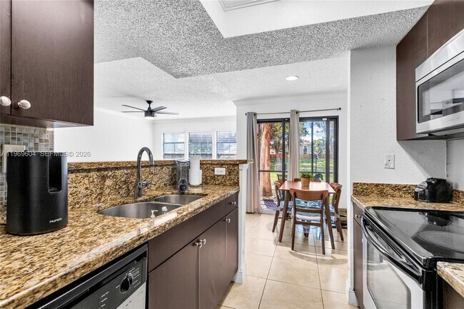 Building Photo - 15680 SW 106th Ln