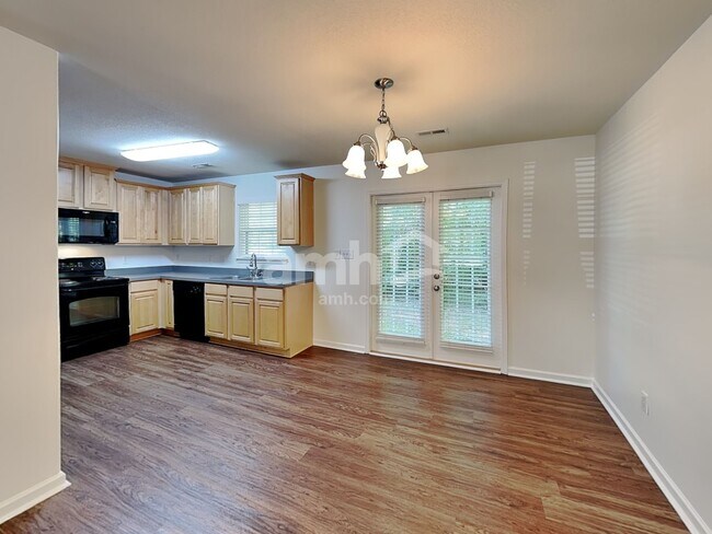 Building Photo - 10815 Pointer Ridge Dr