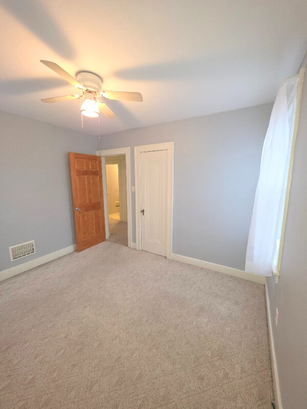 Building Photo - 2337 Burnside Ave