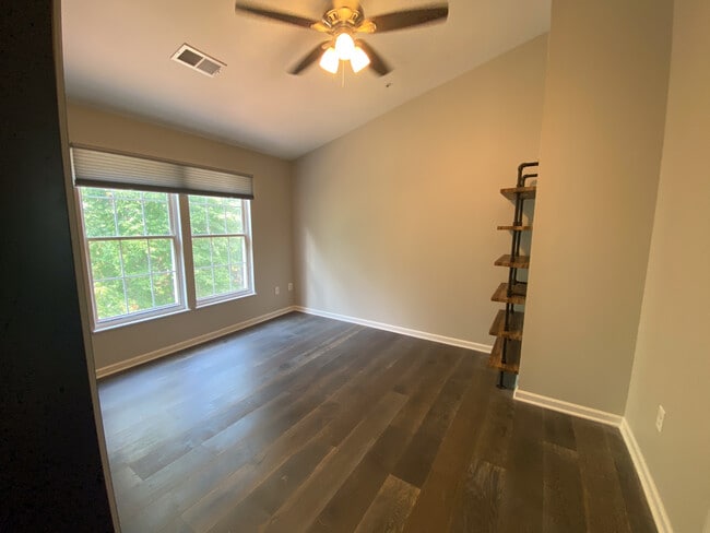 Building Photo - 754 Pine Drift Dr